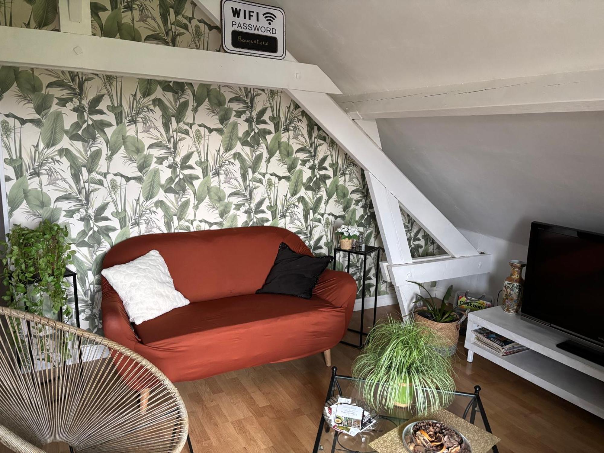 Une Ambiance Cosy Avec Jardin Privatif Nassandres Экстерьер фото
